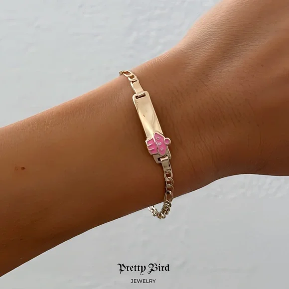 18k Yellow Gold Plated Pink Enamel Cupcake ID Figaro Bracelet - Picture 1 of 1